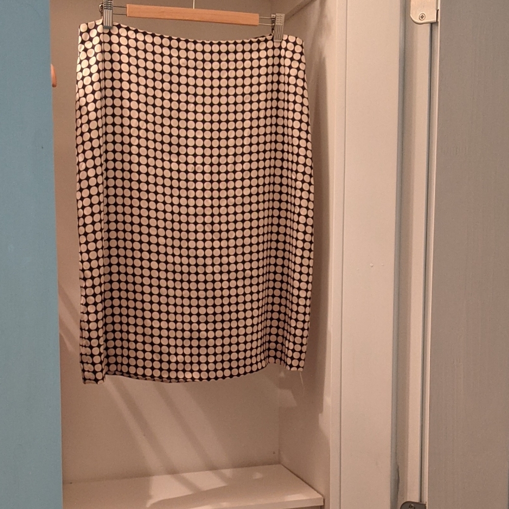 Banana Republic polkadot silk pencil skirt size 12